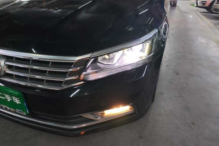 Used Volkswagen Passat 2016 330TSI DSG Prestige Edition Left Front Headlight