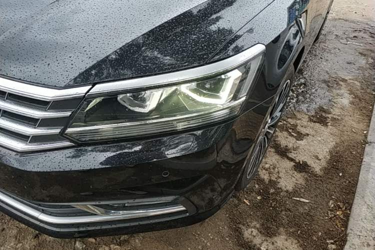 Used Volkswagen Passat 2016 330TSI DSG Prestige Edition Left Front Headlight