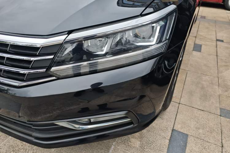 Used Volkswagen Passat 2016 1.8T Government Procurement Version (CEA Engine + 6AT) Left Front Headlight