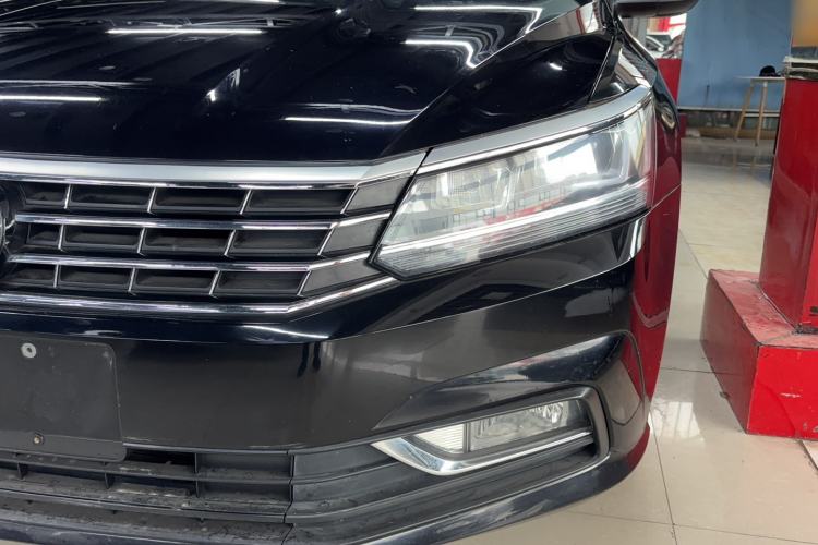 Used Volkswagen Passat 2016 1.8T Government Procurement Version (CEA Engine + 6AT) Left Front Headlight