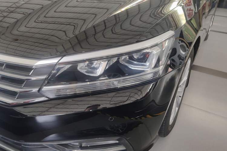Used Volkswagen Passat 2016 330TSI DSG Prestige Edition Left Front Headlight