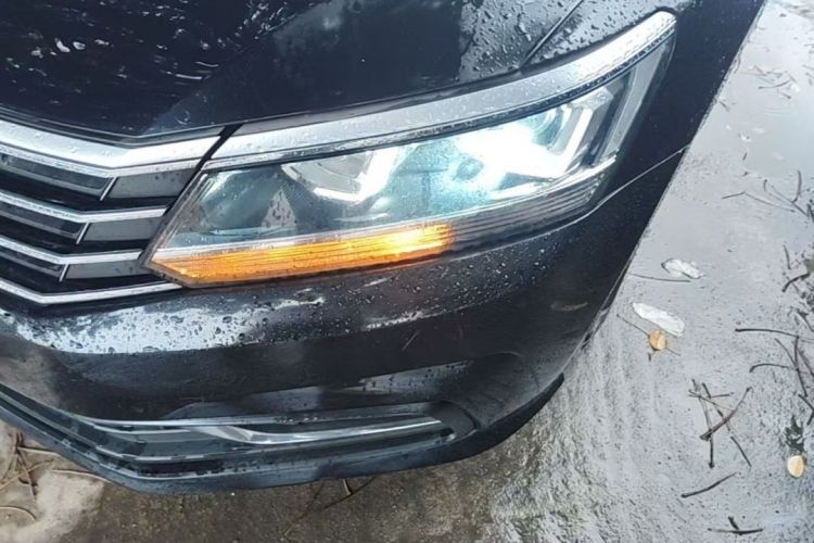 Used Volkswagen Passat 2016 1.8T Government Procurement Version (CEA Engine + 6AT) Left Front Headlight
