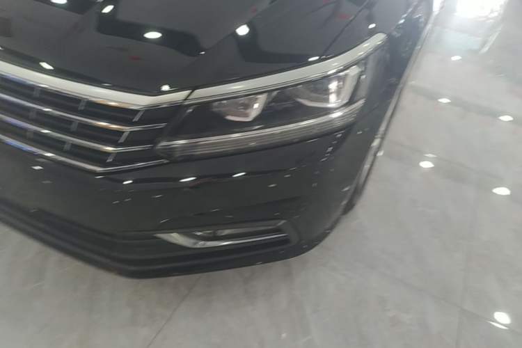 Used Volkswagen Passat 2016 330TSI DSG Luxury Edition Left Front Headlight