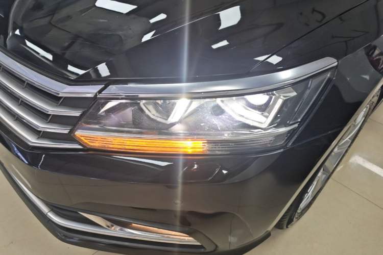 Used Volkswagen Passat 2016 330TSI DSG Prestige Edition Left Front Headlight