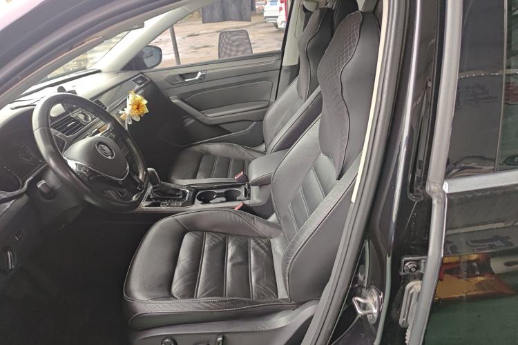 Used Volkswagen Passat 2016 330TSI DSG Luxury Edition Left Front Seat