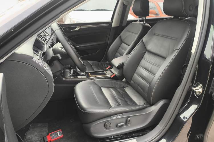Used Volkswagen Passat 2016 330TSI DSG Prestige Edition Left Front Seat