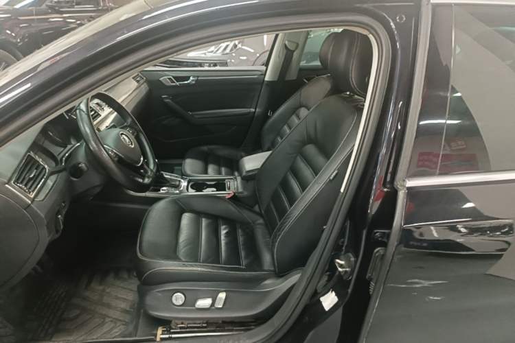 Used Volkswagen Passat 2016 280TSI DSG Prestige Edition Left Front Seat