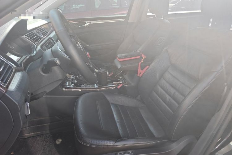Used Volkswagen Passat 2016 380TSI DSG Ultimate Edition Left Front Seat