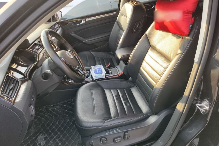 Used Volkswagen Passat 2016 380TSI DSG Ultimate Edition Left Front Seat