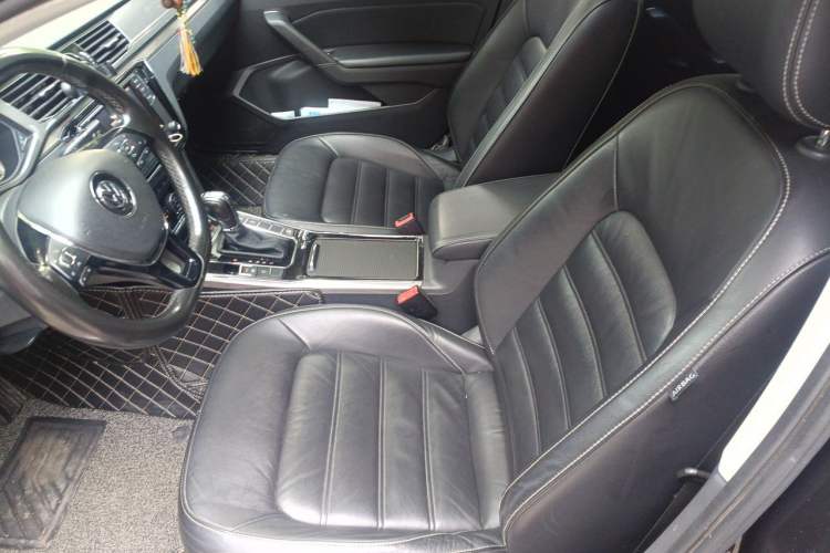 Used Volkswagen Passat 2016 330TSI DSG Luxury Edition Left Front Seat