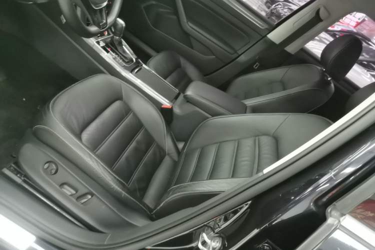 Used Volkswagen Passat 2016 330TSI DSG Luxury Edition Left Front Seat
