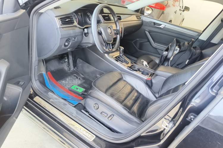 Used Volkswagen Passat 2016 330TSI DSG Luxury Edition Left Front Seat