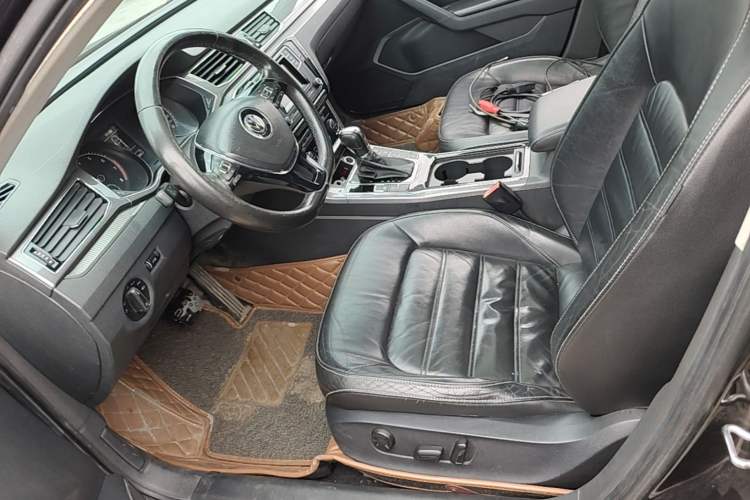 Used Volkswagen Passat 2016 330TSI DSG Luxury Edition Left Front Seat