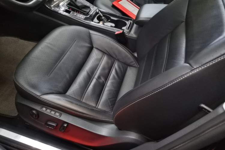 Used Volkswagen Passat 2016 330TSI DSG Prestige Edition Left Front Seat