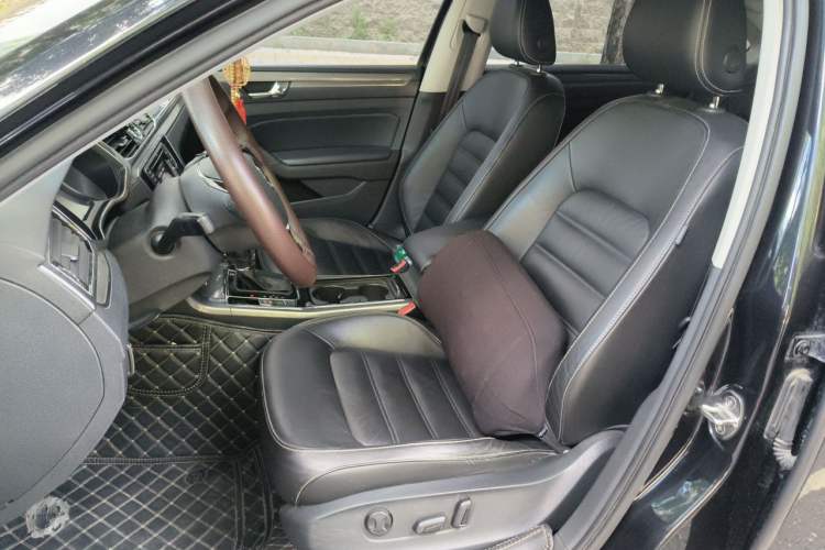Used Volkswagen Passat 2016 330TSI DSG Luxury Edition Left Front Seat