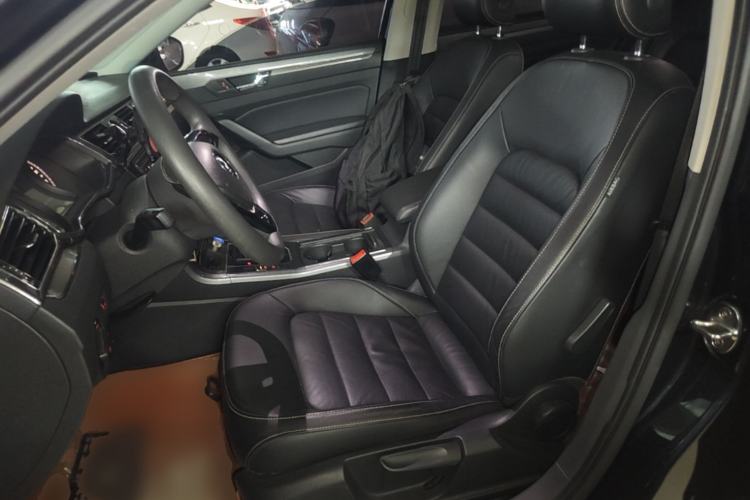 Used Volkswagen Passat 2016 330TSI DSG Luxury Edition Left Front Seat