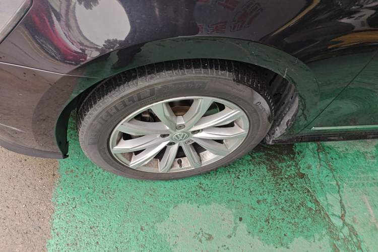 Used Volkswagen Passat 2016 330TSI DSG Luxury Edition Left Front Wheel Hub