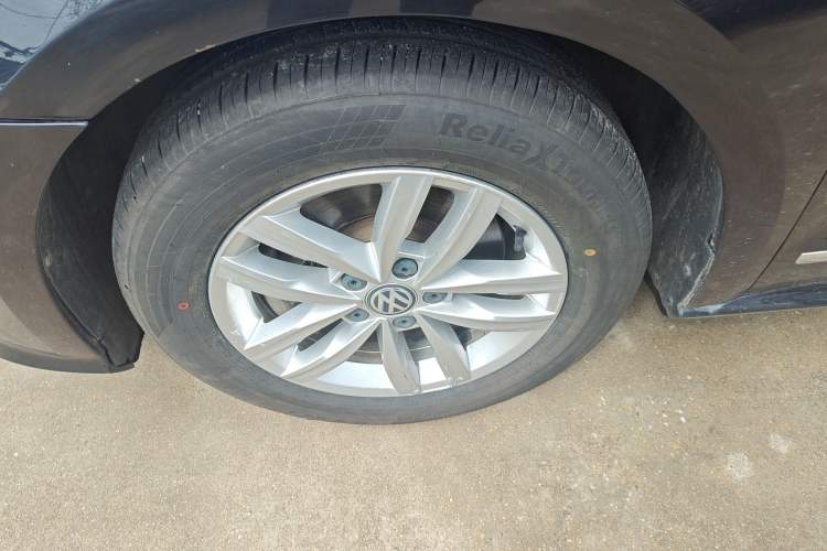 Used Volkswagen Passat 2016 280TSI DSG Prestige Edition Left Front Wheel Hub