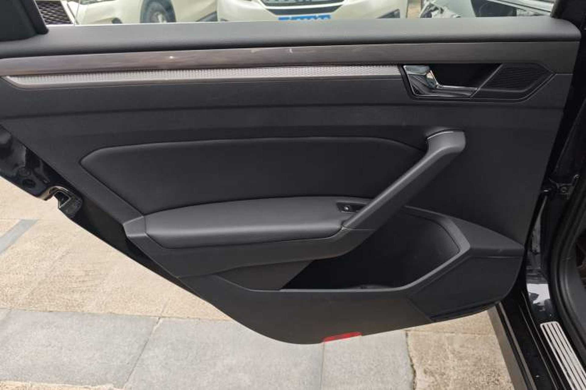 Used Volkswagen Passat 2016 1.8T Government Procurement Version (CEA Engine + 6AT) Left Rear Door Interior