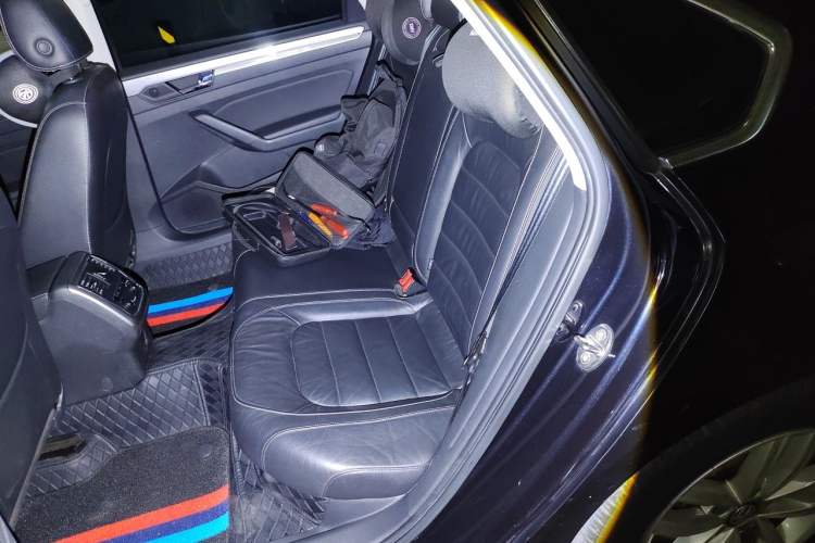 Used Volkswagen Passat 2016 1.8T Government Procurement Version (CEA Engine + 6AT) Left Rear Seat