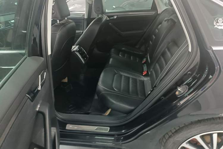 Used Volkswagen Passat 2016 280TSI DSG Prestige Edition Left Rear Seat