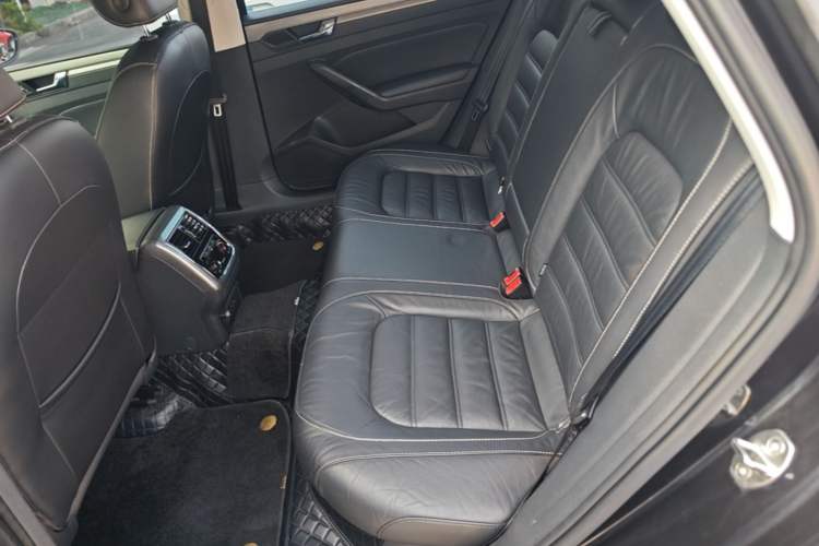 Used Volkswagen Passat 2016 330TSI DSG Luxury Edition Left Rear Seat