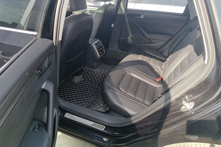 Used Volkswagen Passat 2016 330TSI DSG Luxury Edition Left Rear Seat