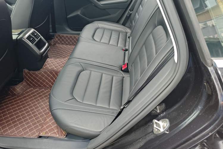 Used Volkswagen Passat 2016 1.8T Government Procurement Version (CEA Engine + 6AT) Left Rear Seat
