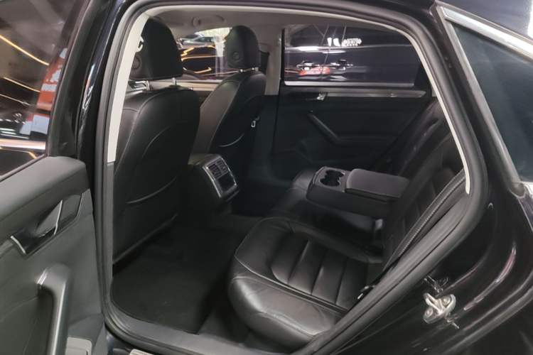 Used Volkswagen Passat 2016 1.8T Government Procurement Version (CEA Engine + 6AT) Left Rear Seat