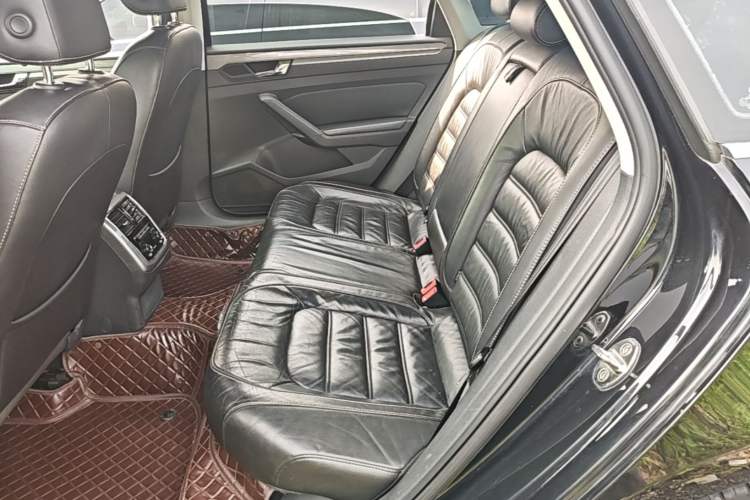 Used Volkswagen Passat 2016 280TSI DSG Prestige Edition Left Rear Seat