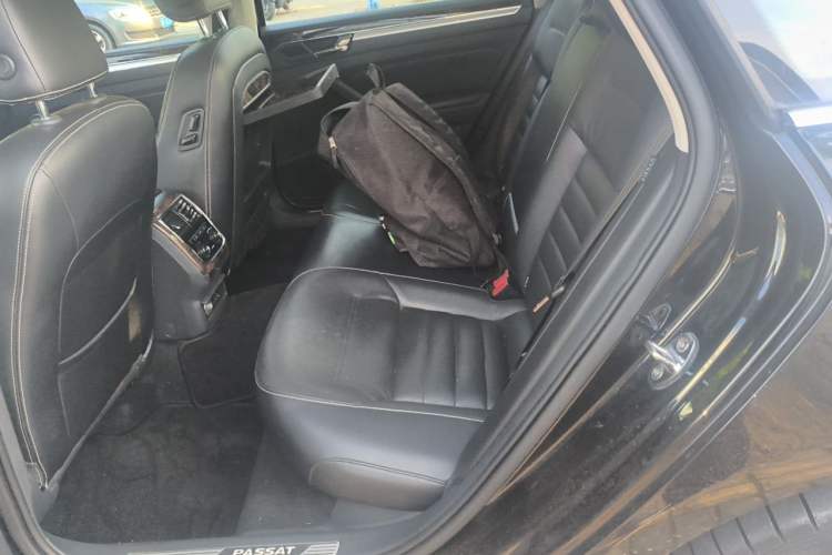 Used Volkswagen Passat 2016 380TSI DSG Ultimate Edition Left Rear Seat