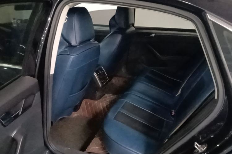 Used Volkswagen Passat  Left Rear Seat