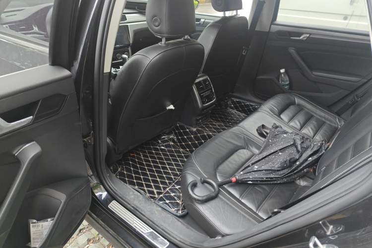 Used Volkswagen Passat 2016 330TSI DSG Luxury Edition Left Rear Seat