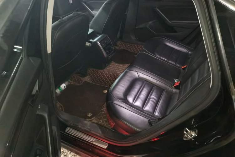 Used Volkswagen Passat 2016 330TSI DSG Luxury Edition Left Rear Seat