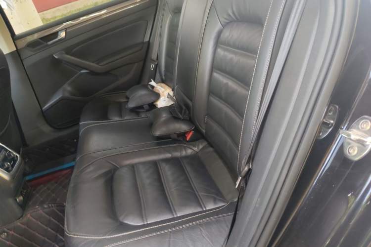 Used Volkswagen Passat 2016 330TSI DSG Luxury Edition Left Rear Seat