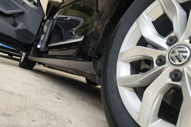 Used Volkswagen Passat 2016 1.8T Government Procurement Version (CEA Engine + 6AT) Left Side Sill