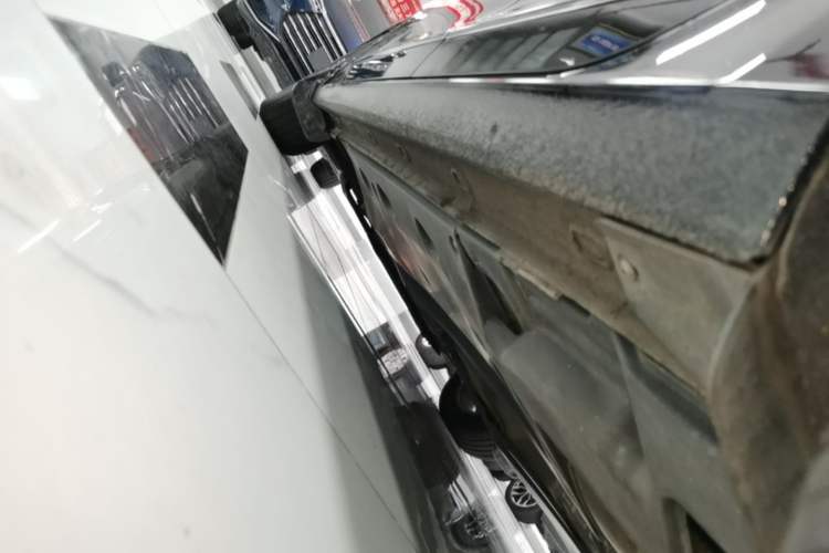 Used Volkswagen Passat 2016 330TSI DSG Luxury Edition Left Side Sill