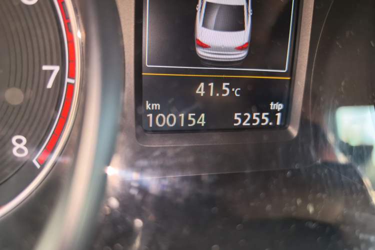 Used Volkswagen Passat 2016 330TSI DSG Prestige Edition Odometer Close Up