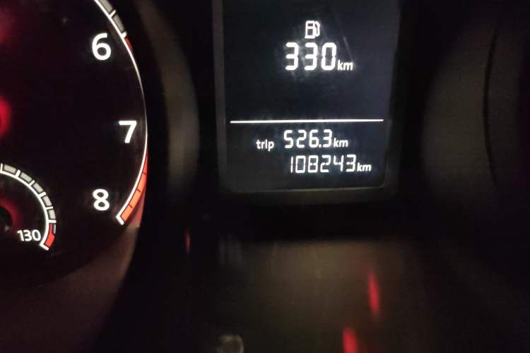 Used Volkswagen Passat 2016 1.8T Government Procurement Version (CEA Engine + 6AT) Odometer Close Up