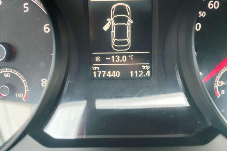 Used Volkswagen Passat 2016 280TSI DSG Prestige Edition Odometer Close Up