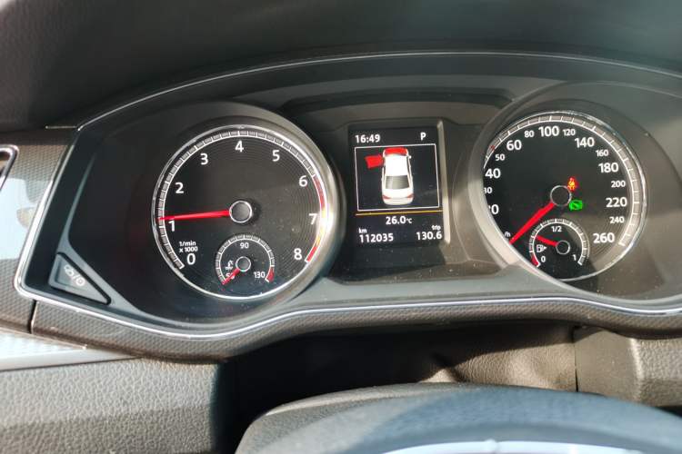 Used Volkswagen Passat 2016 330TSI DSG Prestige Edition Odometer Close Up