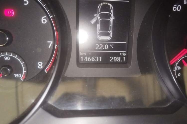Used Volkswagen Passat 2016 330TSI DSG Luxury Edition Odometer Close Up