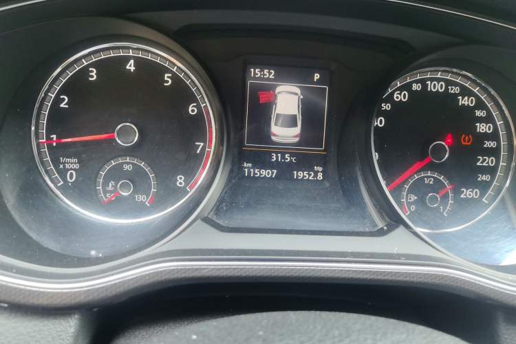 Used Volkswagen Passat 2016 380TSI DSG Prestige Edition Odometer Close Up