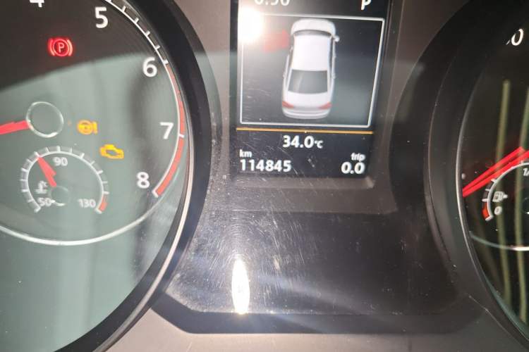Used Volkswagen Passat 2016 330TSI DSG Prestige Edition Odometer Close Up