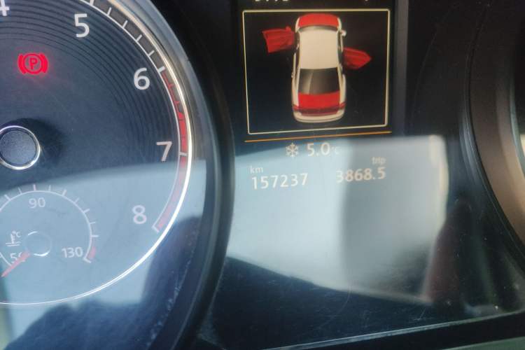 Used Volkswagen Passat 2016 330TSI DSG Prestige Edition Odometer Close Up