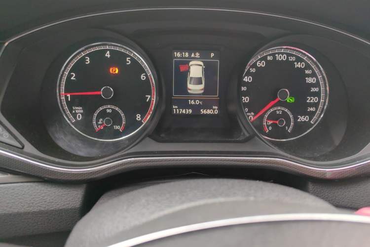 Used Volkswagen Passat 2016 330TSI DSG Prestige Edition Odometer Close Up