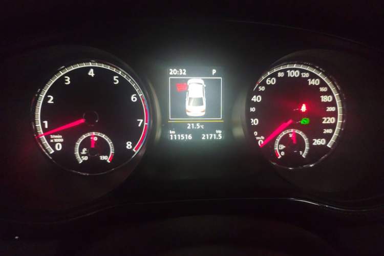 Used Volkswagen Passat 2016 380TSI DSG Prestige Edition Odometer Close Up