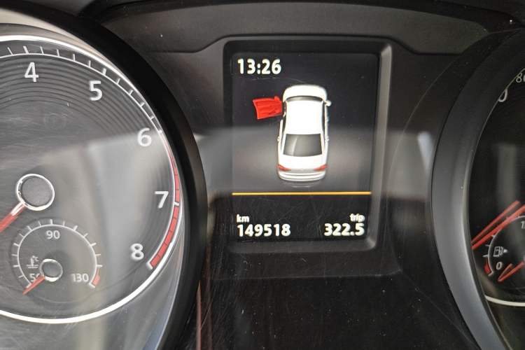 Used Volkswagen Passat 2016 330TSI DSG Prestige Edition Odometer Close Up