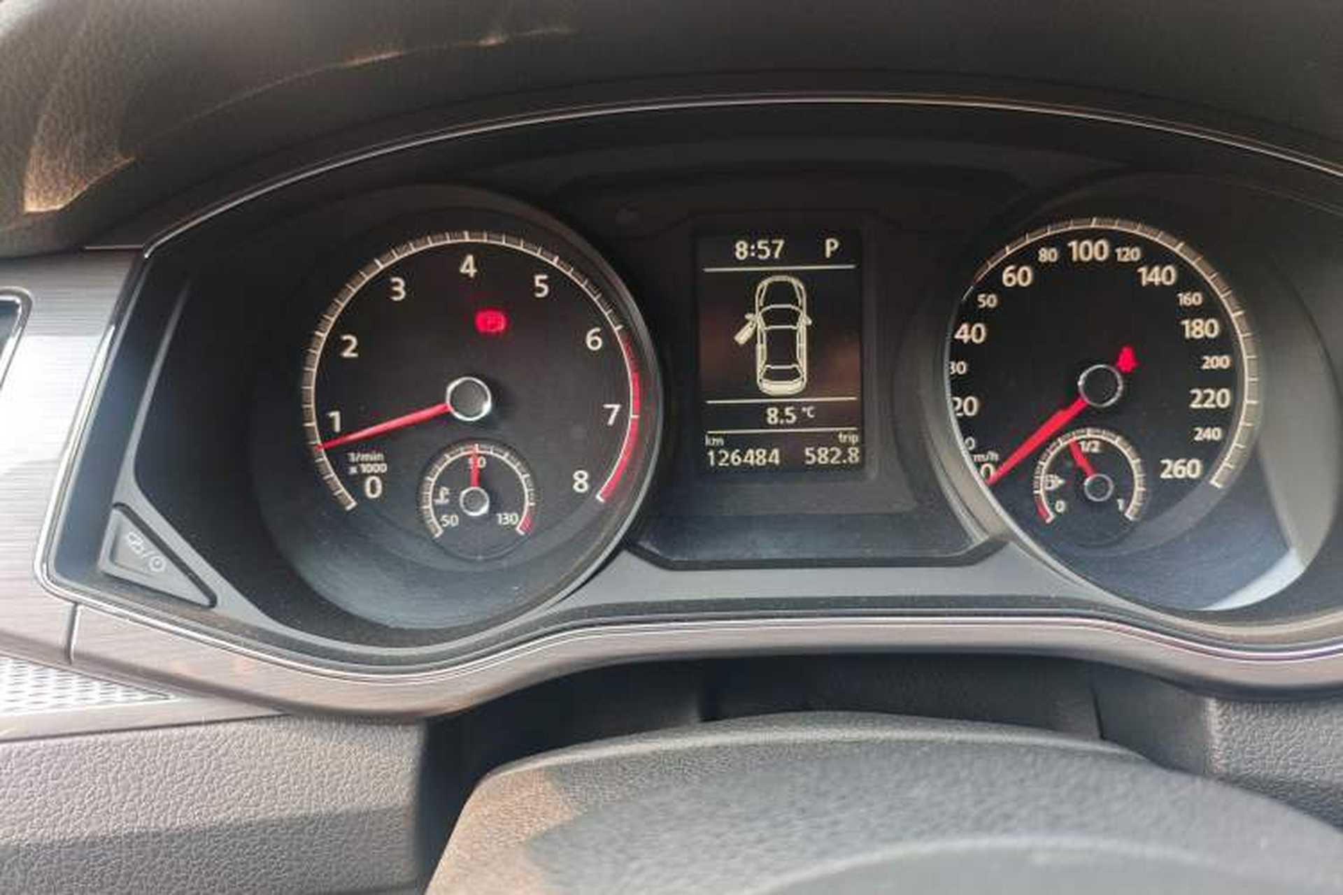 Used Volkswagen Passat 2016 280TSI DSG Prestige Edition Odometer Close Up