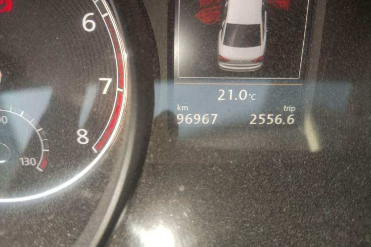 Used Volkswagen Passat 2016 330TSI DSG Prestige Edition Odometer Close Up